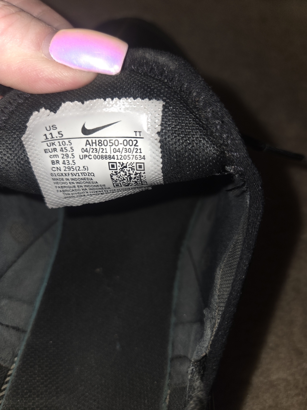 Nike Air Max 270 Men's Running Shoes Size 11.5, Black/White, Athletic Sneakers - Picture 9 of 9